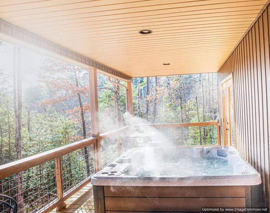 Art'S Bungalow-Wooded Seclusion 1 Mi To Deep Creek And Bryson City Buitenkant foto